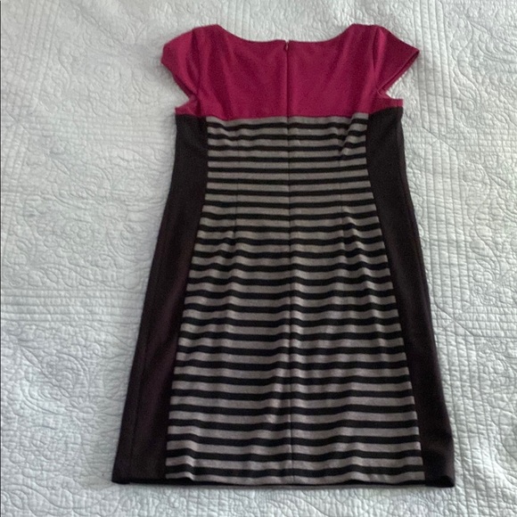 Chic Striped Mini Dress in Pink and Black - Picture 3 of 3